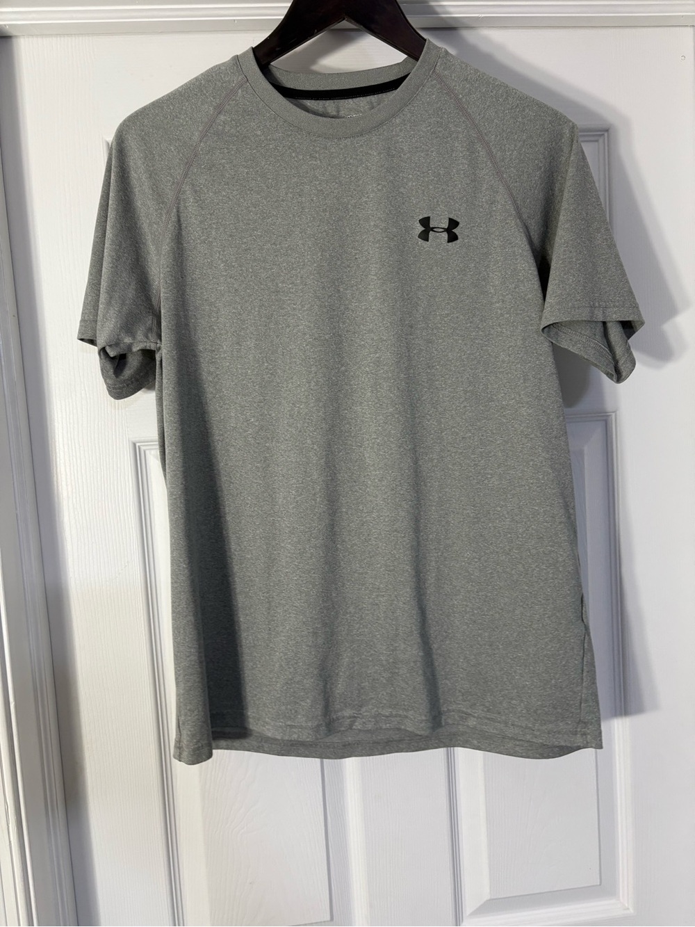 Under Armour Men’s Heather Gray Short Sleeve Performance Tee